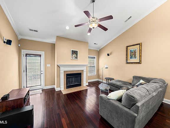5th image of 7004 Pemmbrooke Shire Ln