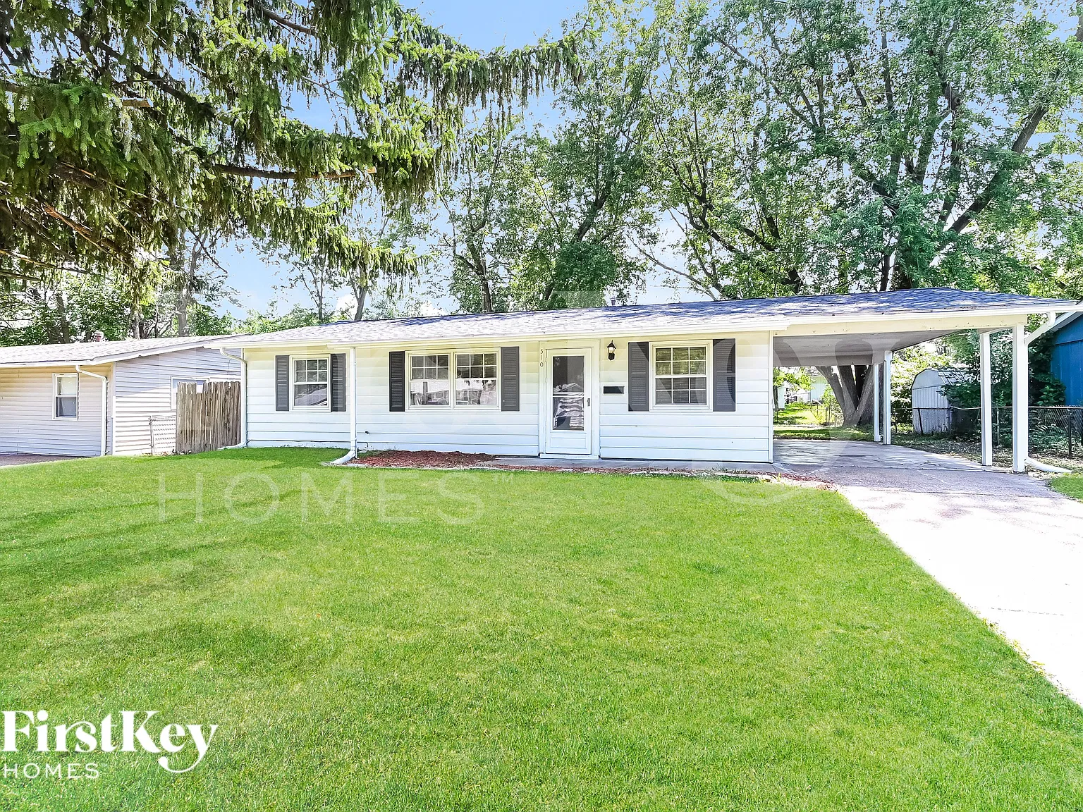 3 bed, 1.0 bath, 988 sqft, $1,765 — Photo 1