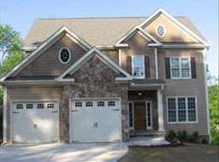 1532 Fairbanks Rd, Cary, NC 27513