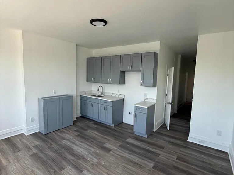 1111 W Lehigh Ave #4 — Photo 1
