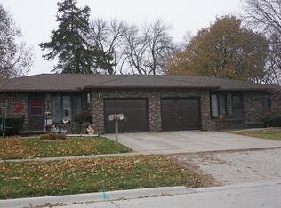 418 N 6th St, Winterset, IA 50273