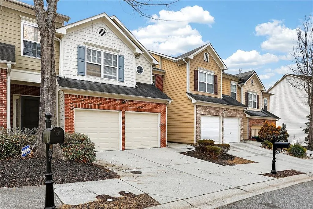 3 bed, 2.5 bath, 1783 sqft, $2,500 — Photo 3
