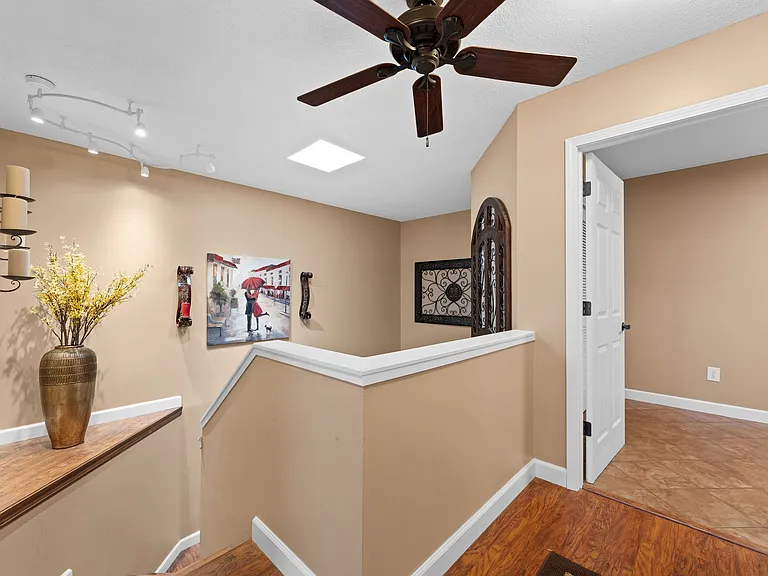 160 Mulligan Ln #3 — Photo 17