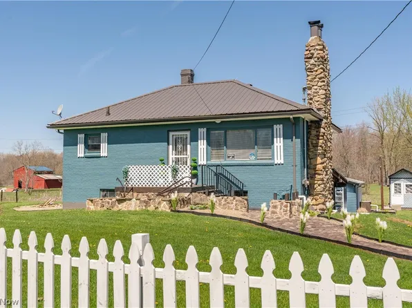 1067 Loamshire Rd, Akron, OH 44319