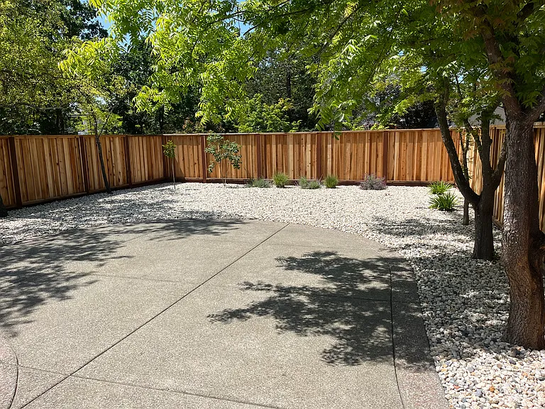 760 Bowen Ct — Photo 22