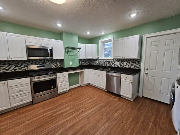 115 Washington St #A, Clinton, MA 01510