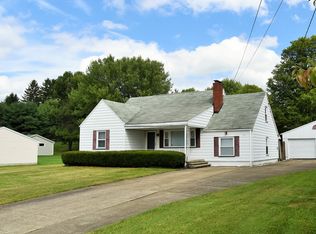 676 Cohassett Dr, Hermitage, PA 16148