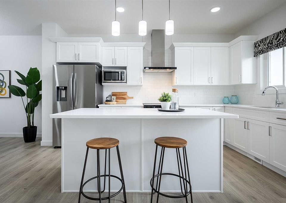 1st image of 48 NE Andalusian Rd