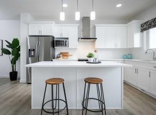 48 NE Andalusian Rd, Cochrane, AB T4C3B7