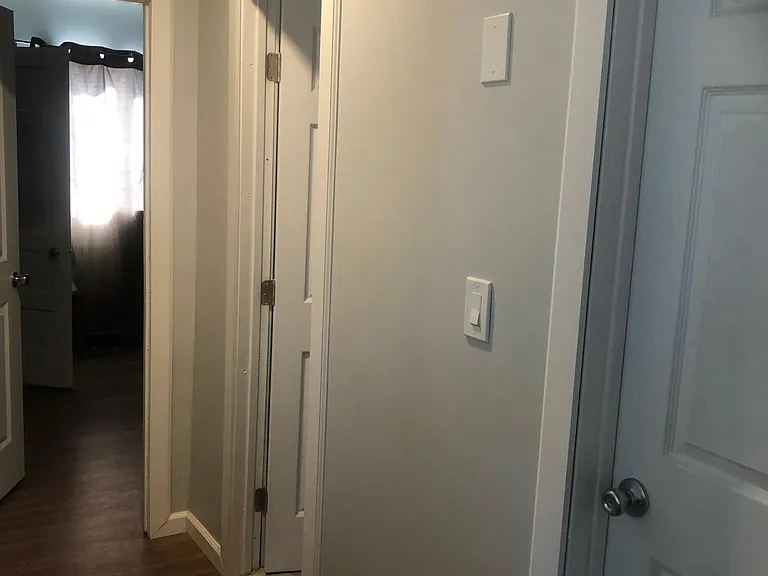 223 E Nevada St — Photo 17