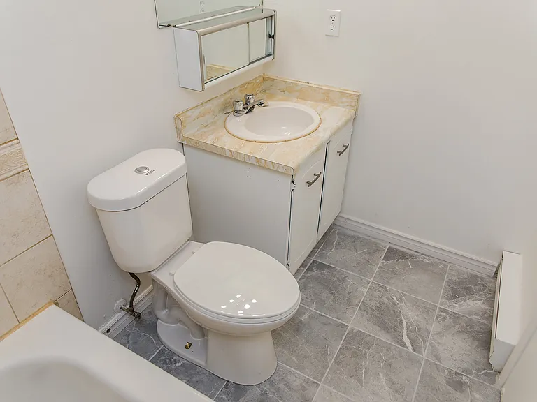 1375 Kensington Pkwy — Photo 11