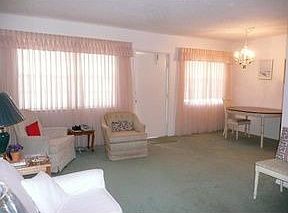 5th image of 34 Pine Arbor Ln