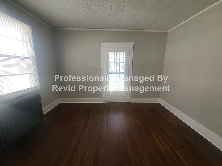 791 Maury — Photo 2