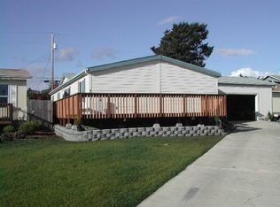 1217 Rowland Ln, Brookings, OR 97415