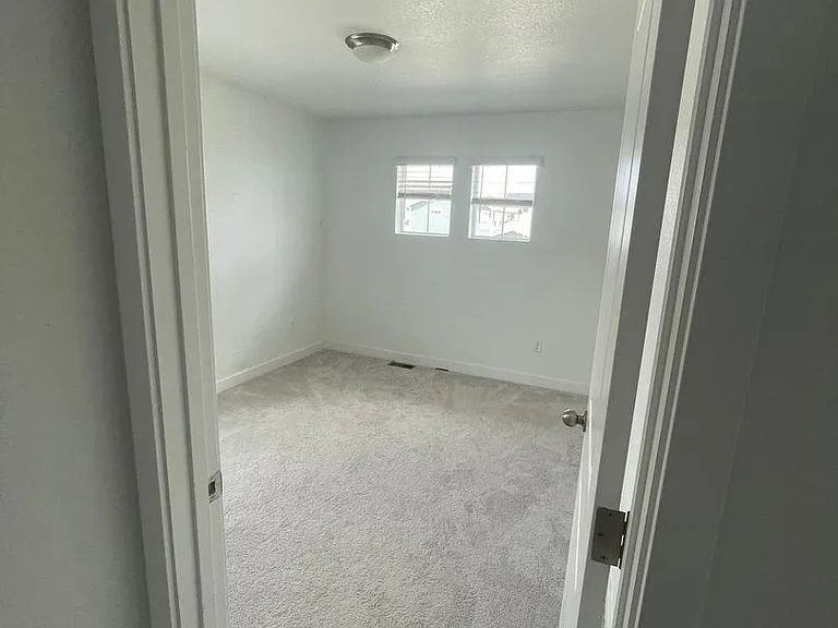 656 Netta Dr — Photo 20