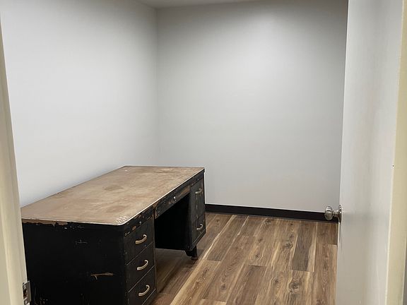 4th image of 60 Fredericka St #1