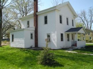 12 E Walnut St, Rolling Prairie, IN 46371