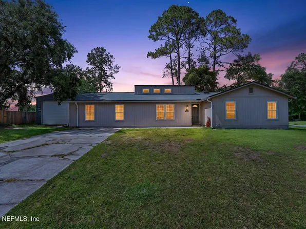 253 DEERWOOD Circle E, Middleburg, FL 32068
