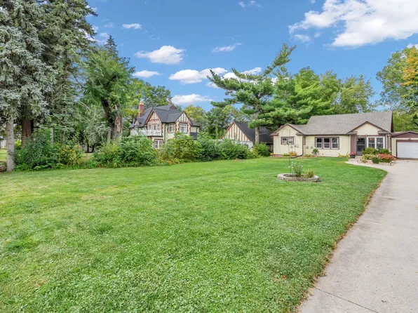 620 S 5th Ave W, Newton, IA 50208