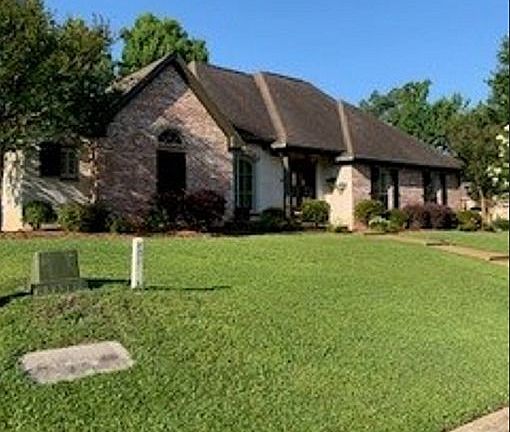 2nd image of 266 E Pinebrook Dr