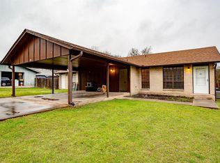 105 Stubblefield Dr #B, Elgin, TX 78621