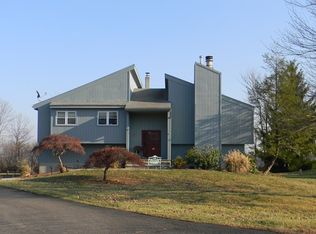 10 Hampton Downes, Newton, NJ 07860