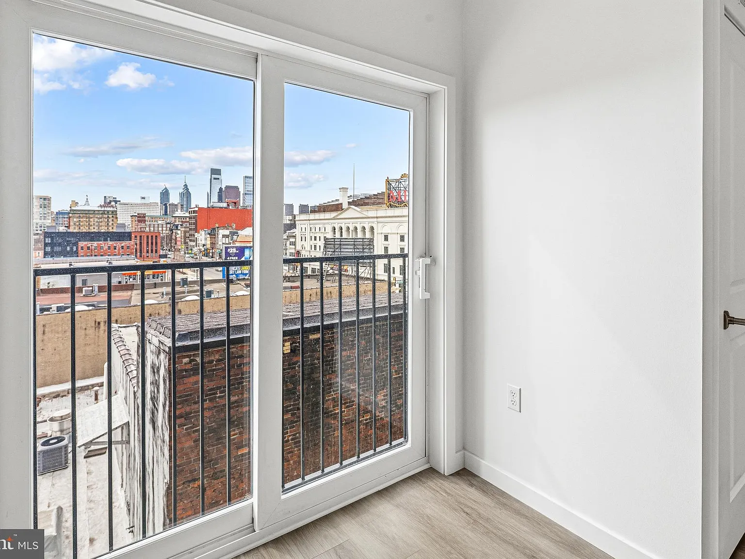 Studio, 436 sqft, $1,246 — Photo 4