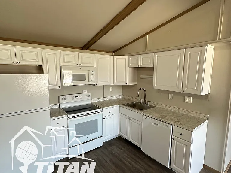 1135 Moreland St #1 — Photo 2