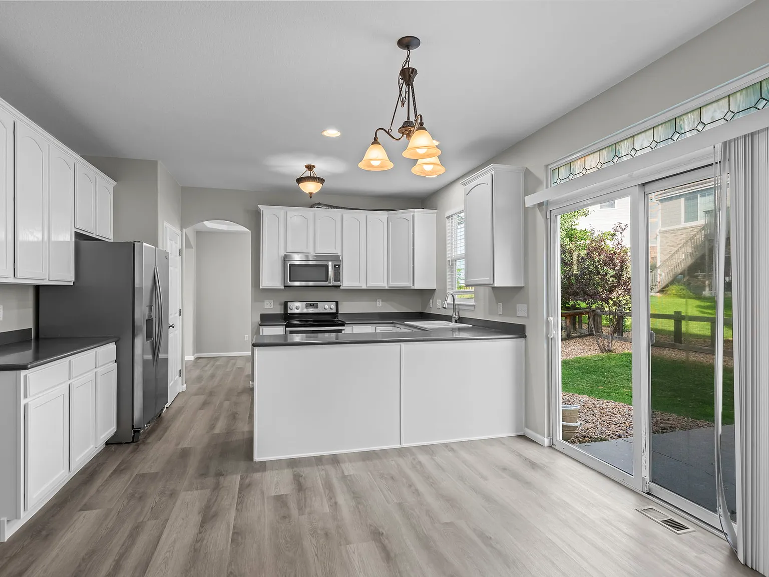 4 bed, 2796 sqft, $3,100 — Photo 3
