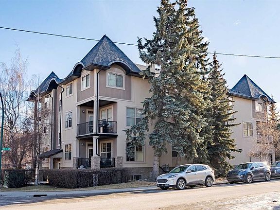 2nd image of 3704 W 15a St SW #101