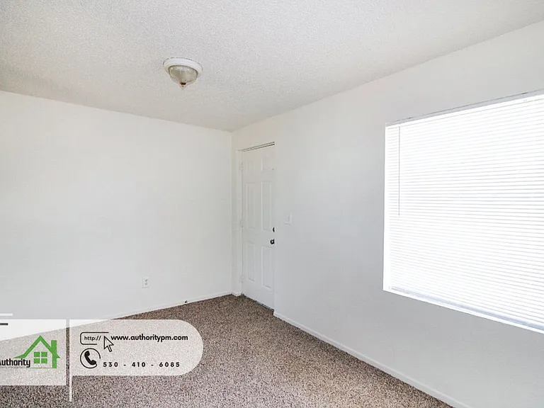 5410 Happy Valley Rd #2 — Photo 6