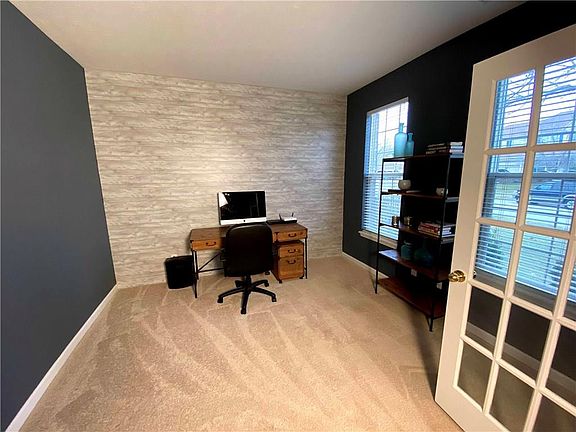 3rd image of 11 Rockrose Ct