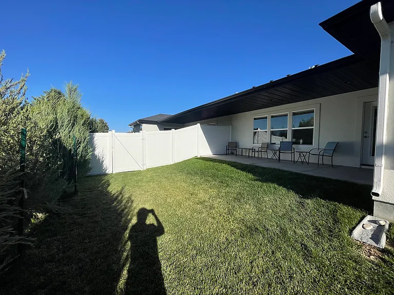 Cheri Ct — Photo 17