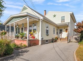 19 Hopkins St, Lincoln, RI 02865