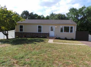 71 Roosevelt Ave, Sicklerville, NJ 08081