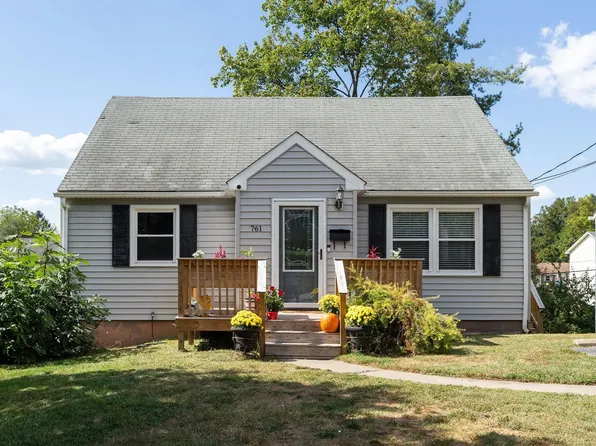 761 Florence Ave, Waynesboro, VA 22980