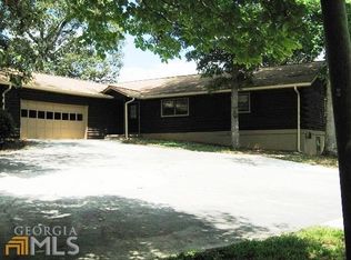 1076 Wall Bridge Loop, Clarkesville, GA 30523