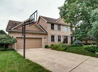 1067 Lancaster Ln, Tipp City, OH 45371