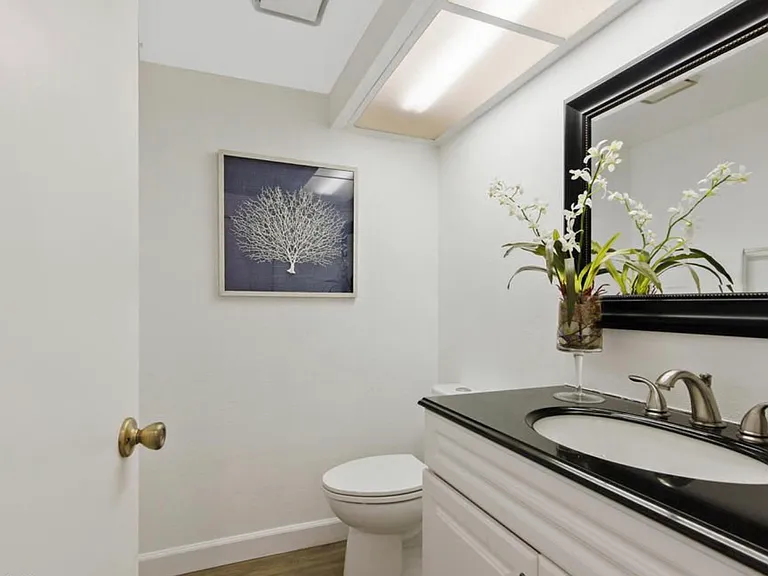408 Oak Haven Ct — Photo 16