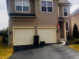 8975 Hanson Grove Ct, Manassas, VA 20109