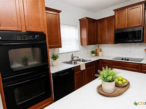 4th image of 5401 Golden Gate Dr