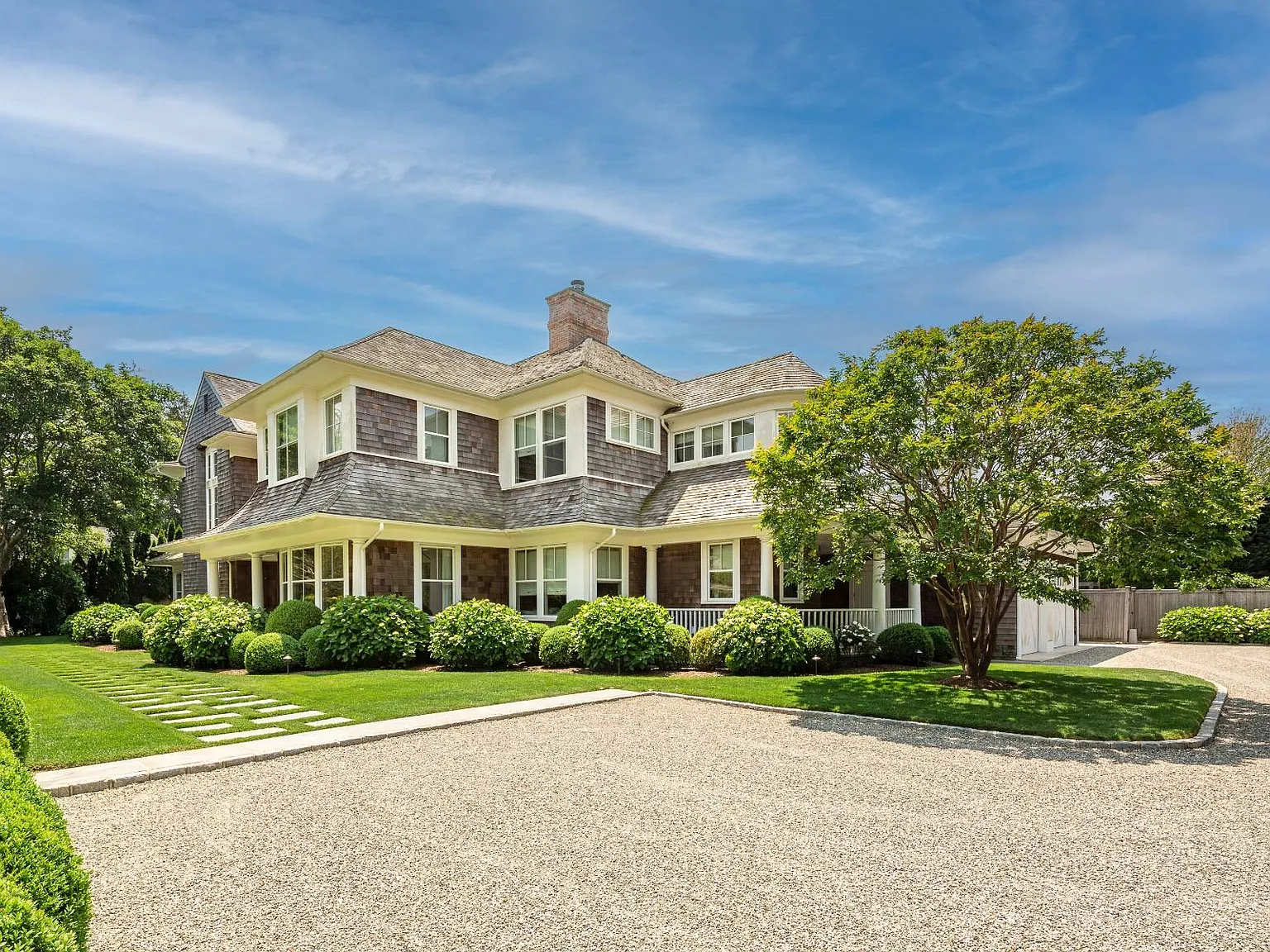 Sophisticated Southampton Village Rental — Photo 3