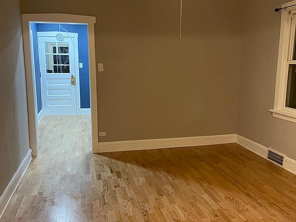5th image of 5701 N Karlov Ave #2