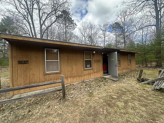 3rd image of 6060 Zeman Rd