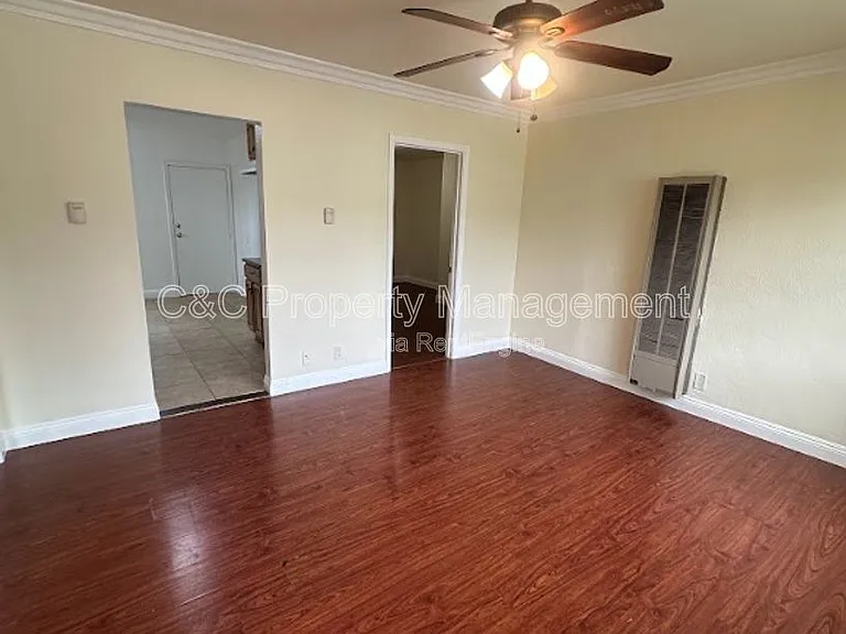 1143 W 91st St — Photo 9