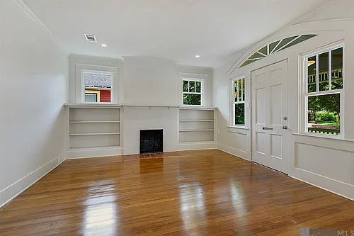 2009 Olive St Photo 1