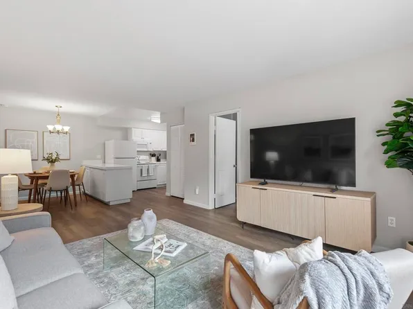 6955 Alvarado Rd Unit 77, San Diego, CA 92120