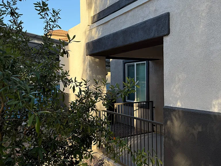 The Crest at Skyline — Photo 24