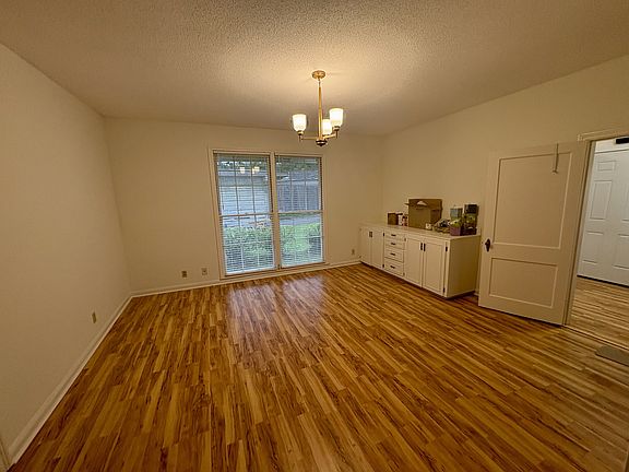 3rd image of 1011 6th St