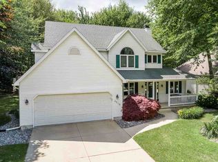 2519 Hearthstone Cir, Midland, MI 48642